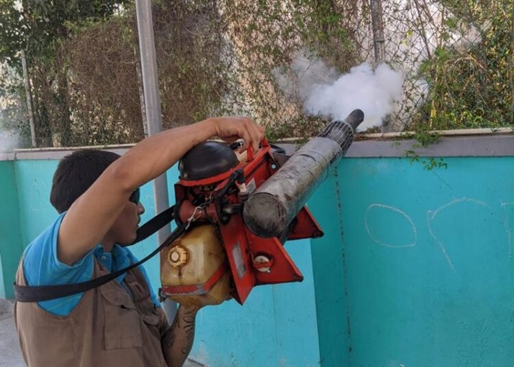 Mantiene SST acciones contra el dengue