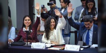 Senado aprueba elevar programas sociales a derechos constitucionales
