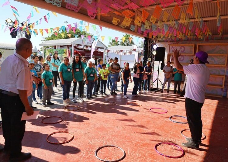 Stand Victoria en la Feria Tamaulipas recibe a estudiantes