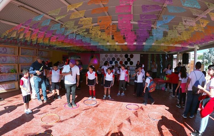 Stand Victoria en la Feria Tamaulipas recibe a estudiantes