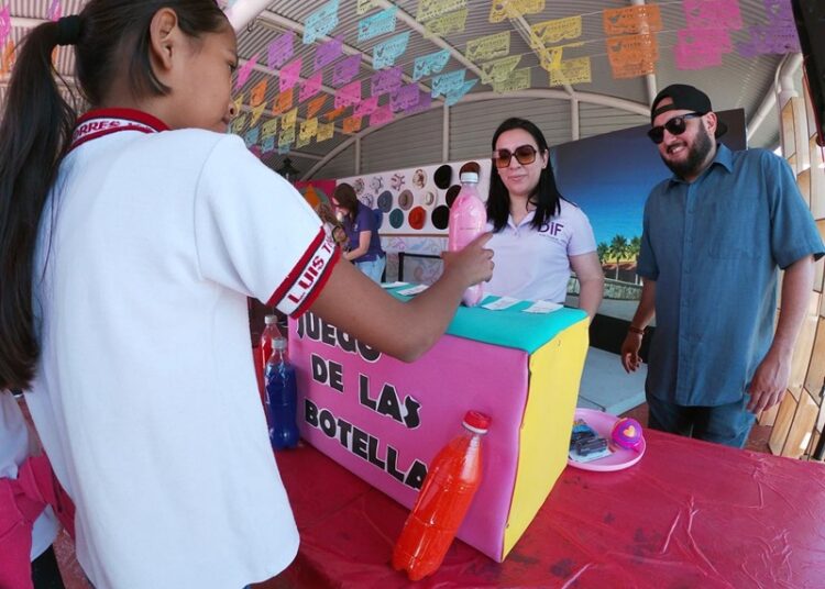 Stand Victoria en la Feria Tamaulipas recibe a estudiantes