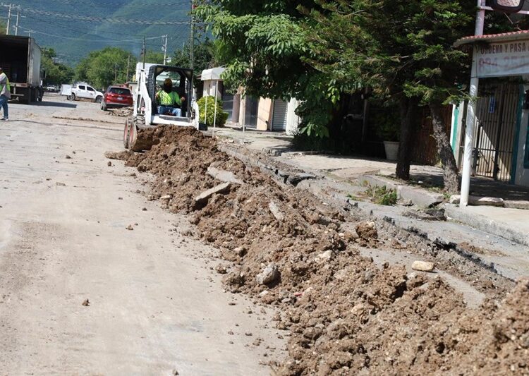 Supervisa Lalo Gattás obra hidráulica en la M. Alemán