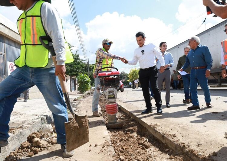 Supervisa Lalo Gattás obra hidráulica en la M. Alemán