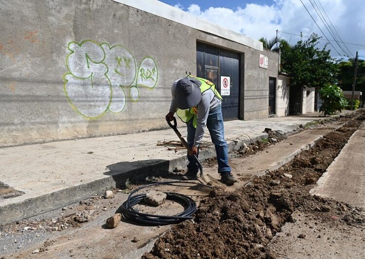 Supervisa Lalo Gattás obra hidráulica en la M. Alemán