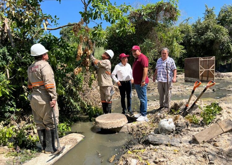 Supervisa cambio de colector gerente general de COMAPA Altamira