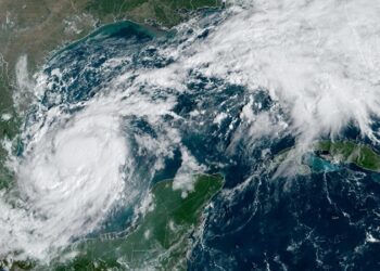 ¡Milton ya es ‘huracán’ y amenazará a Florida!