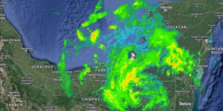 “Triple impacto”: Depresión Nadine, frente frío 5 y huracán Oscar amenazan a México