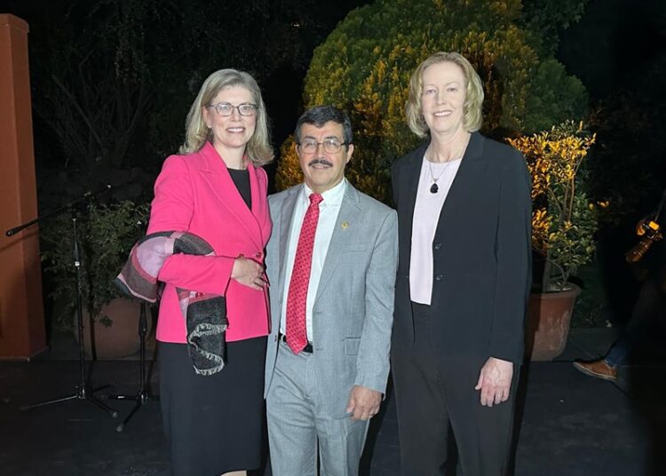 UAT y Embajada de Australia fortalecen su cooperación