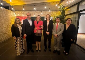 UAT y Embajada de Australia fortalecen su cooperación