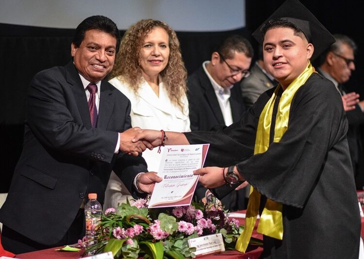 Aporta UT de Nuevo Laredo más de mil nuevos profesionistas