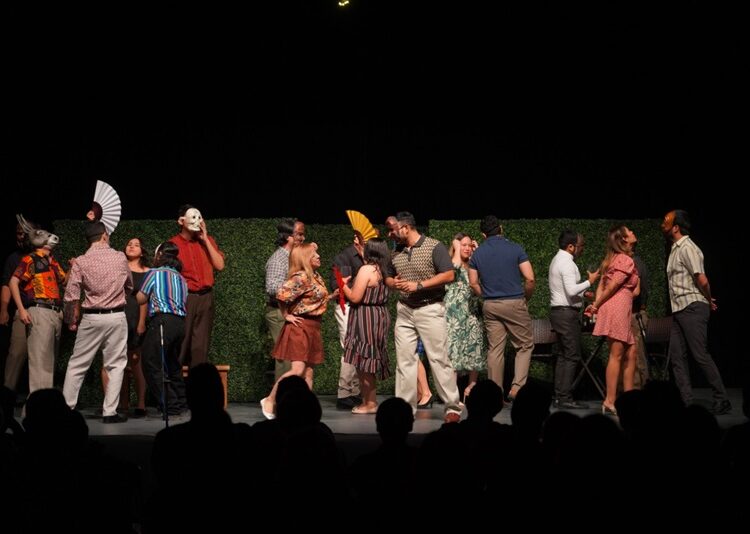 Viven neolaredenses tarde de danza y teatro