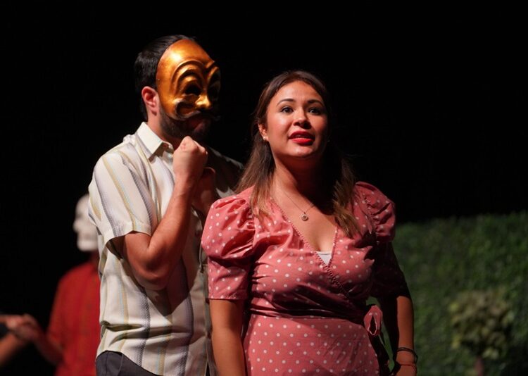 Viven neolaredenses tarde de danza y teatro