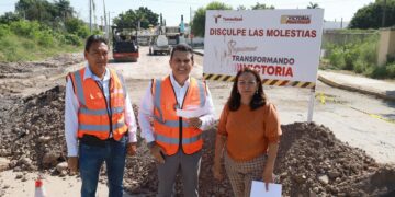 Supervisa Gattás avance de pavimentación en la México