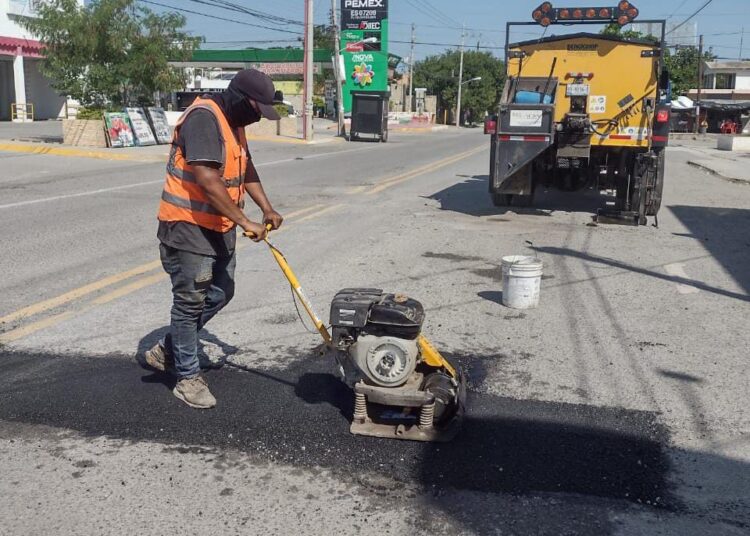 Extiende Victoria bacheo a más colonias de la Ciudad