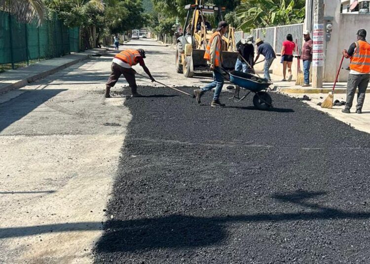 Extiende Victoria bacheo a más colonias de la Ciudad