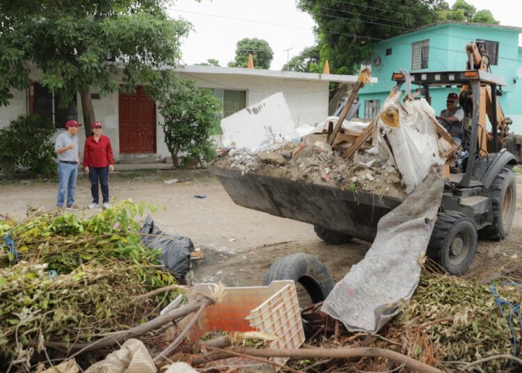 Mónica agiliza acciones de limpieza en Tampico