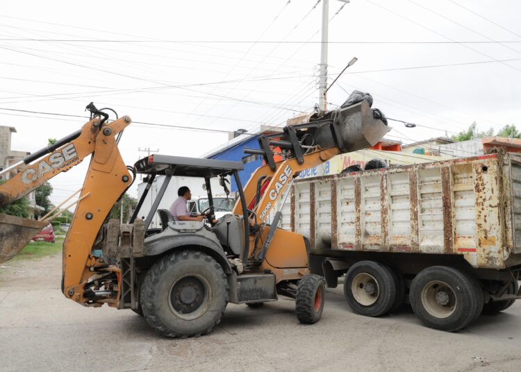 Mónica agiliza acciones de limpieza en Tampico