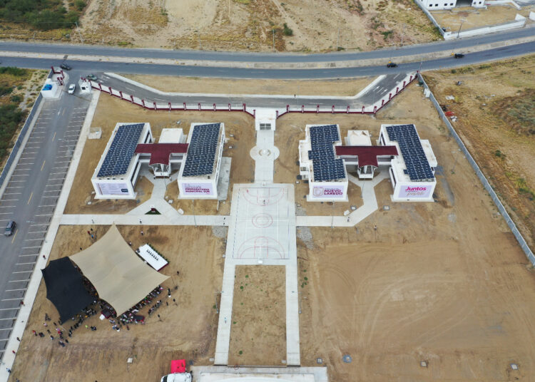 Entrega CLCR primera preparatoria autosostenible de Tamaulipas