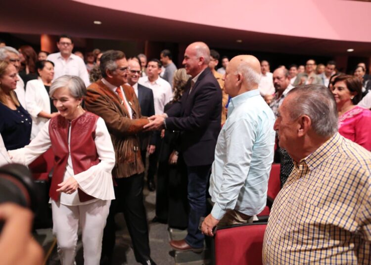 AVA inaugura el XXII Festival Internacional en la Costa del Seno Mexicano