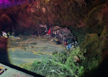 Tragedia Carretera: mueren 24 pasajeros de un Omnibus