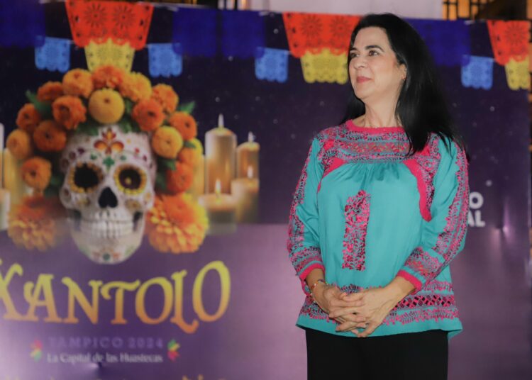 Espectacular exhibición y concurso de Catrinas en Tampico