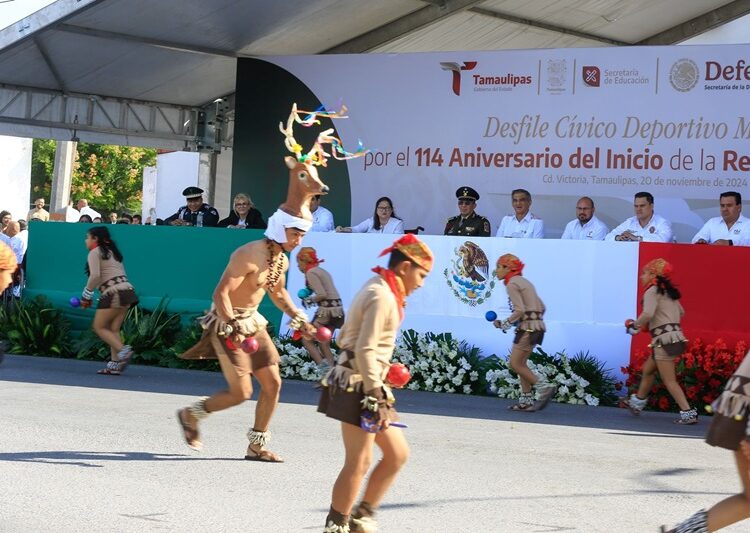 Encabeza AVA desfile por el 114 Aniversario del Inicio de la Revolución Mexicana
