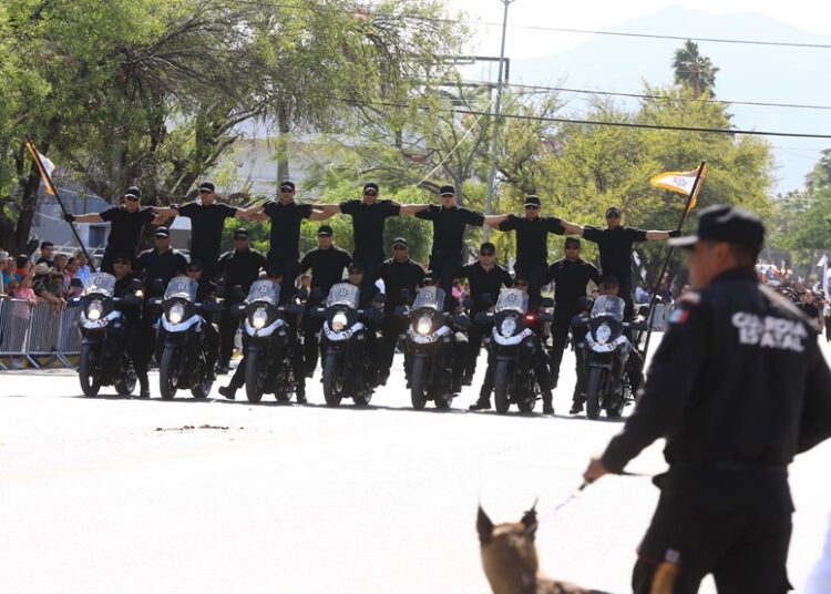 Encabeza AVA desfile por el 114 Aniversario del Inicio de la Revolución Mexicana