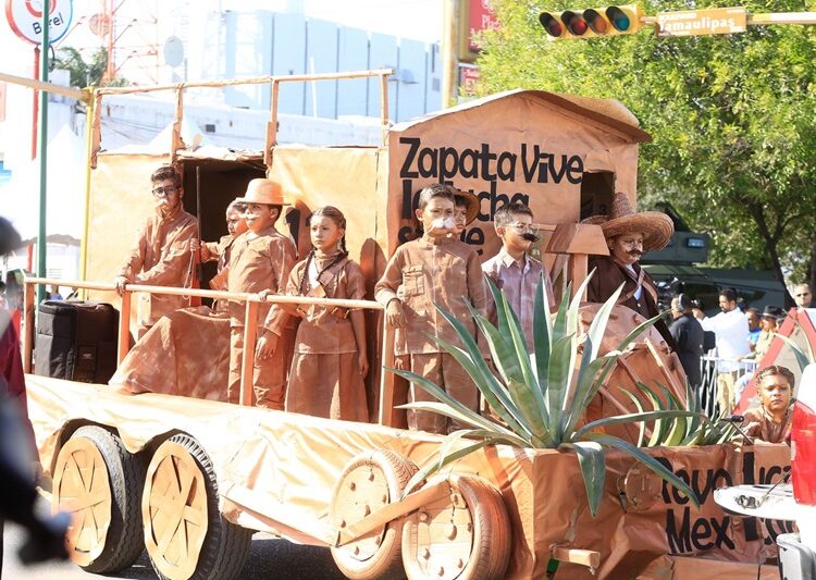 Encabeza AVA desfile por el 114 Aniversario del Inicio de la Revolución Mexicana