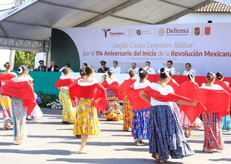 Encabeza AVA desfile por el 114 Aniversario del Inicio de la Revolución Mexicana