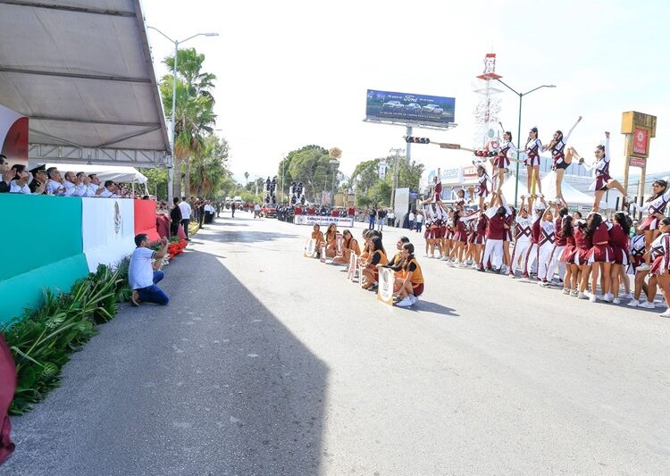 Encabeza AVA desfile por el 114 Aniversario del Inicio de la Revolución Mexicana