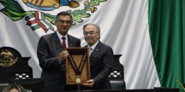 Entrega AVA la “Luis García de Arellano” postmortem  a José Sierra Flores