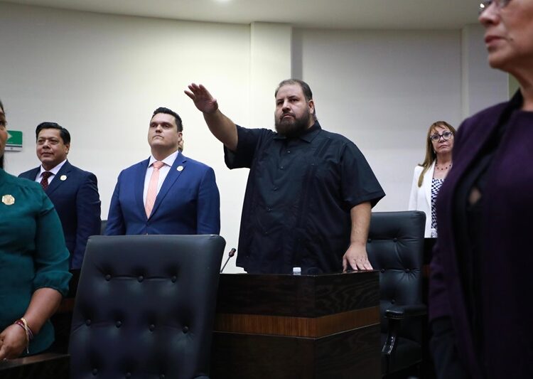 Byron Cavazos asume curul en el Congreso de Tamaulipas