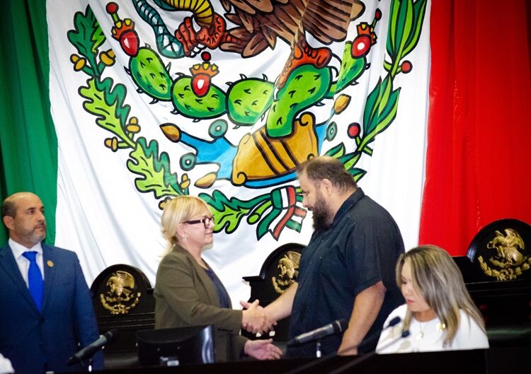 Byron Cavazos asume curul en el Congreso de Tamaulipas