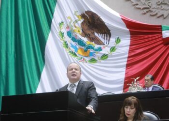 Promueve Carlos Canturosas modernización del servicio público