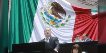 Promueve Carlos Canturosas modernización del servicio público