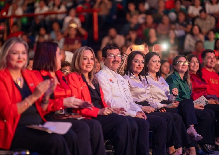 Celebra Familia UAT festival navideño en el Campus Victoria