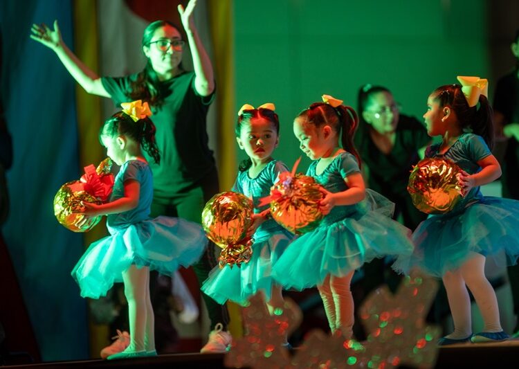 Celebra Familia UAT festival navideño en el Campus Victoria