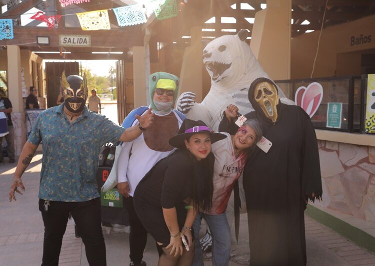 Celebran familias Halloween en el Zoo de NLD