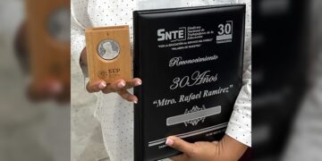 Convocan a docentes de Tamaulipas a recibir la medalla “Maestro Rafael Ramírez” 2025