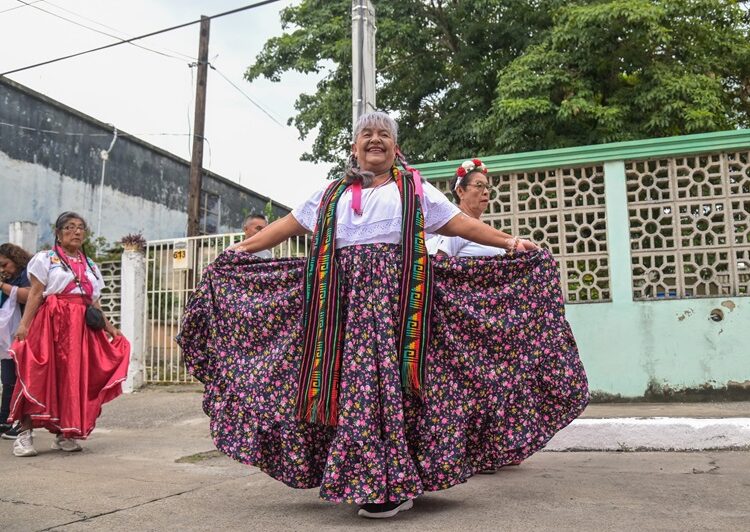 DIF Tampico participó en el Desfile de la Revolución Mexicana