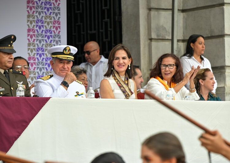 DIF Tampico participó en el Desfile de la Revolución Mexicana