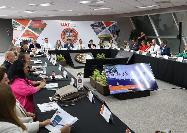 Da el rector comienzo a la agenda de eventos por 75 años de la UAT