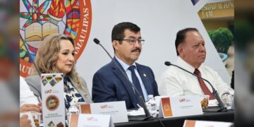 Da el rector comienzo a la agenda de eventos por 75 años de la UAT
