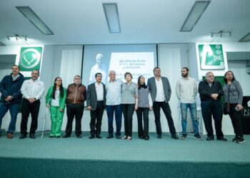 Decano de la UAT, Luis Navarro Roso, se despide de la cátedra con emotivo homenaje