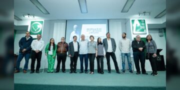 Decano de la UAT, Luis Navarro Roso, se despide de la cátedra con emotivo homenaje