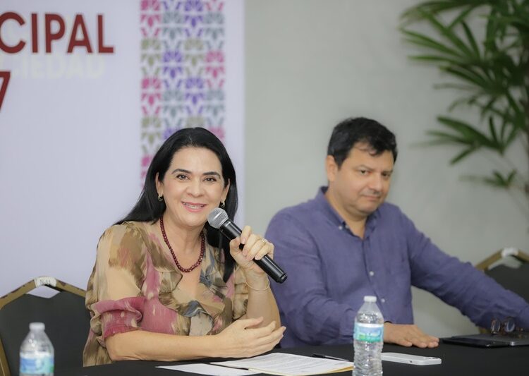 Encabeza Mónica Foro de Consulta para Integración del PMD