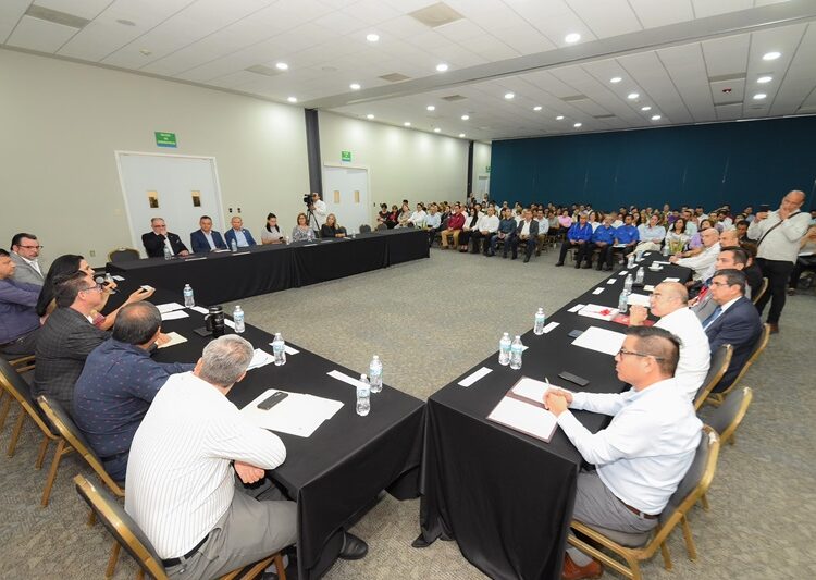 Encabeza Mónica Foro de Consulta para Integración del PMD