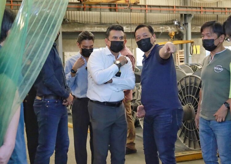 Fortalece Lalo Gattás vínculo de colaboración con sector de la maquila