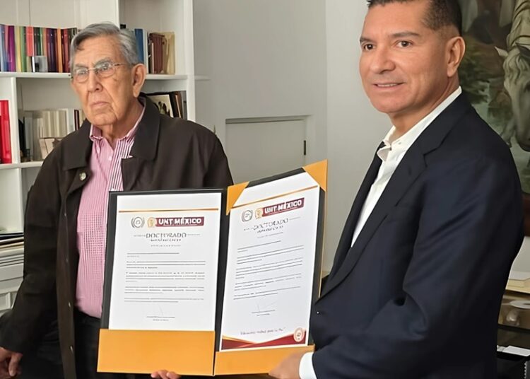 “Honoris Causa a Cuauhtémoc Cárdenas”: Chavira