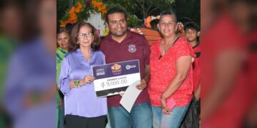 Gran participación en Concurso de Altares en Tampico